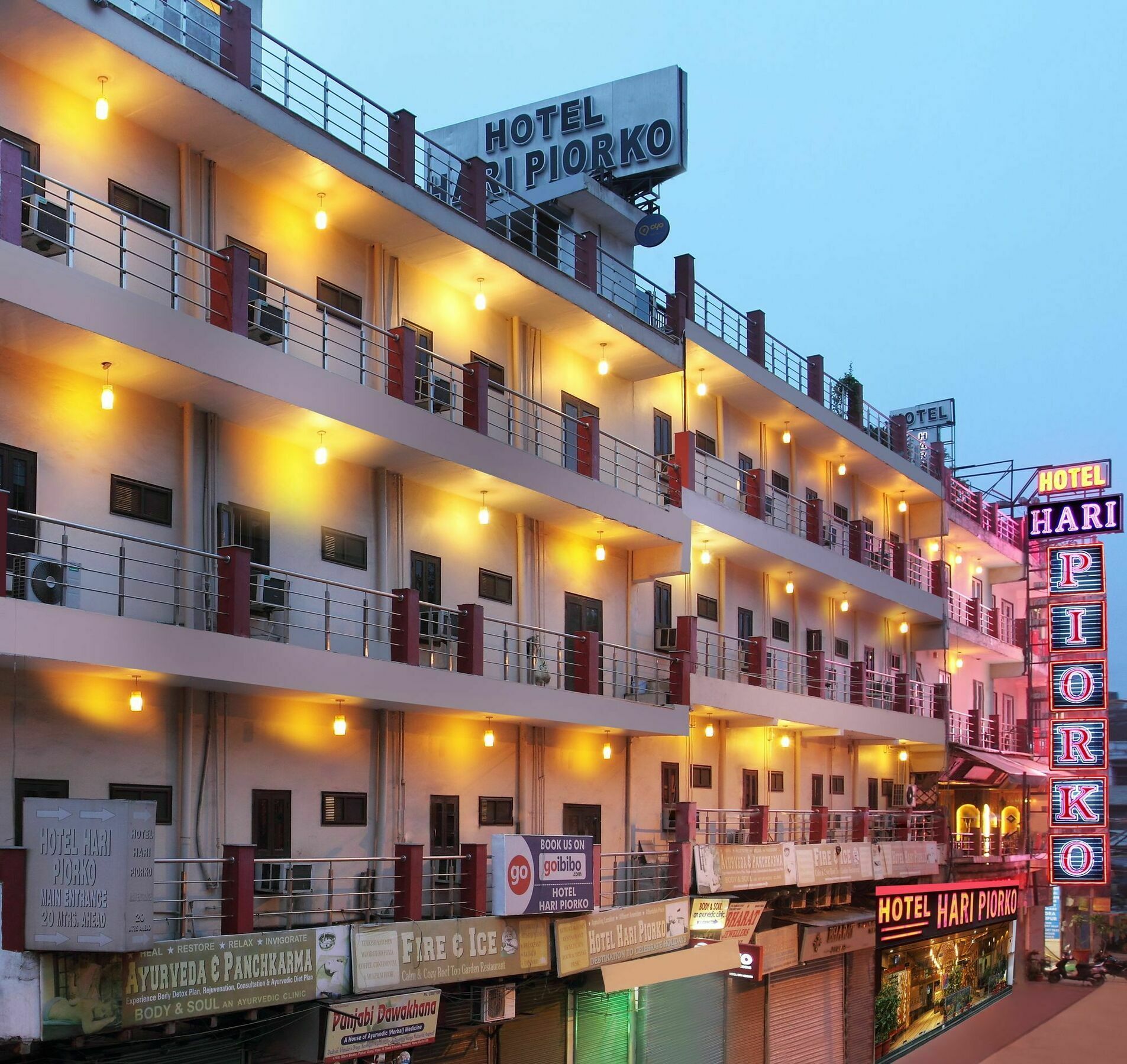 Hotel Hari Piorko - New Delhi Railway Station Kültér fotó